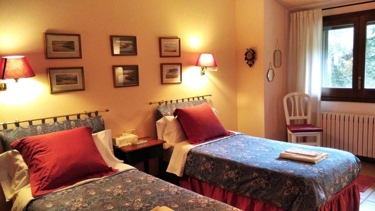 Les Margarides Villa เซวา ภายนอก รูปภาพ
